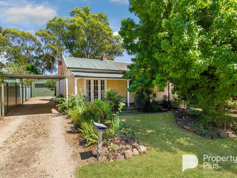 24 Station Street, Harcourt, Vic 3453 Property Details