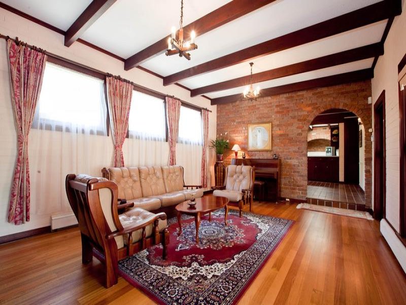 6 Mathieson Crescent, Weetangera, ACT 2614 Property Details