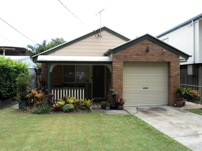 30 Lower Brighton Terrace, Sandgate, QLD 4017