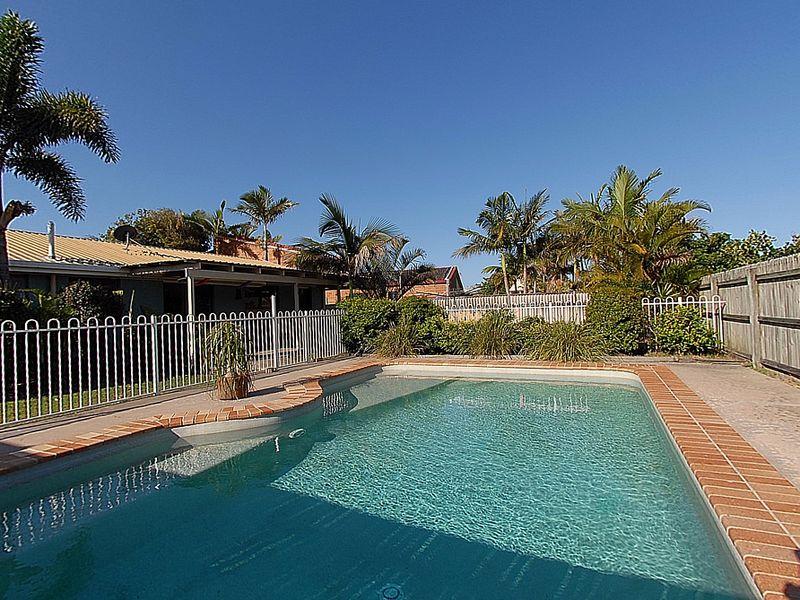 52 Moondara Drive, Wurtulla, Qld 4575 Property Details