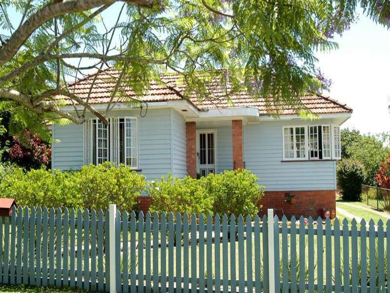 23 Ellesmere Street, Yeronga, QLD 4104