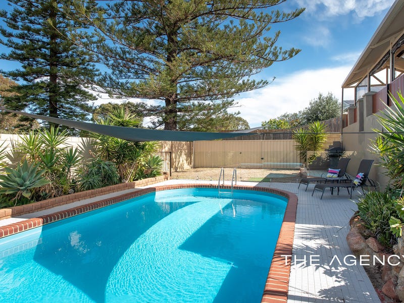 122 Mullaloo Drive, Kallaroo, WA 6025 Property Details