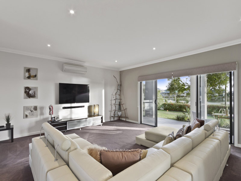 49 Waterside Drive, Waterways, Vic 3195 Property Details