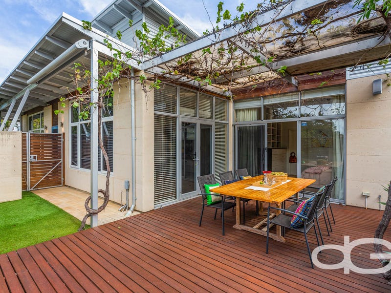 9A Chalmers Street, Fremantle, WA 6160