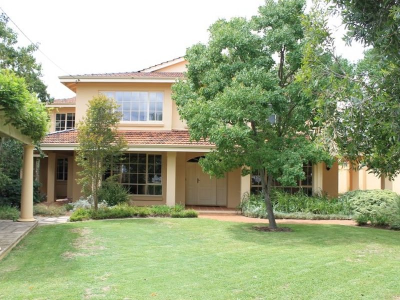 265 Riverton Drive N, Shelley, WA 6148