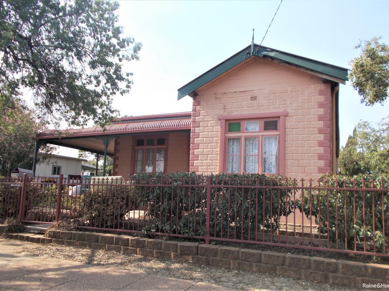 31 Clarinda Street Parkes Nsw 2870 Realestate Com Au