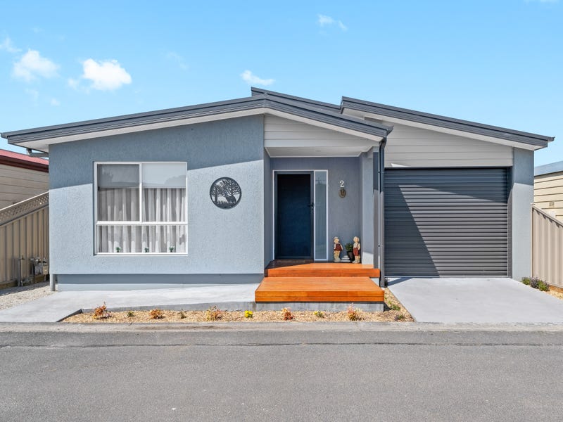 Palm Lake Resort Willow Lodge Retirement Living at 2 Willow Road