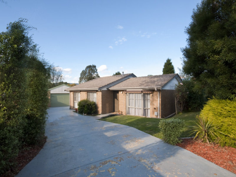 22 Erskine Drive, Rowville, VIC 3178