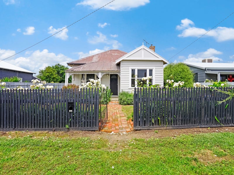 52 McLellan St, Ararat, Vic 3377 Property Details