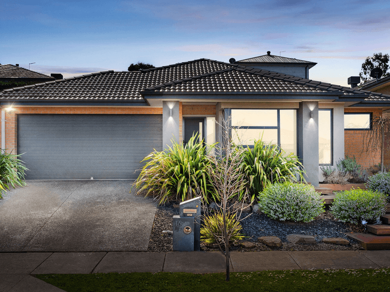 16 Mcpherson Drive, Croydon, VIC 3136