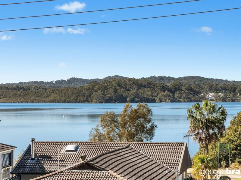 85 Broadwater Drive, Saratoga, NSW 2251 Property Details