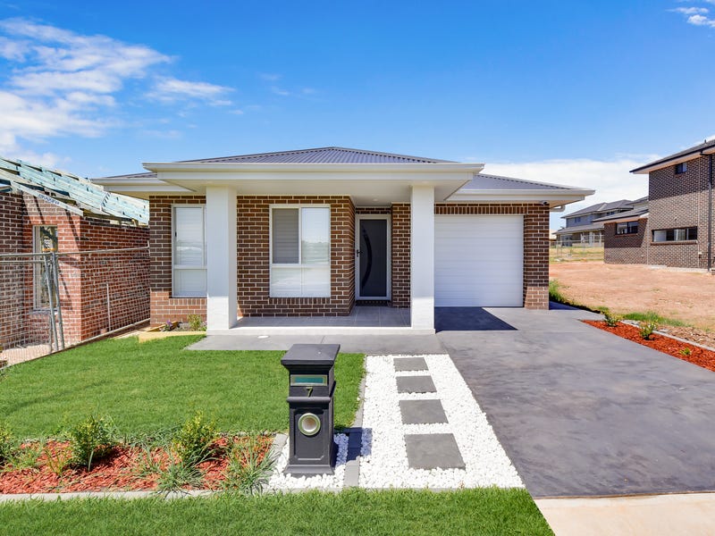 7 Potts Street, Oran Park, NSW 2570 House for Sale