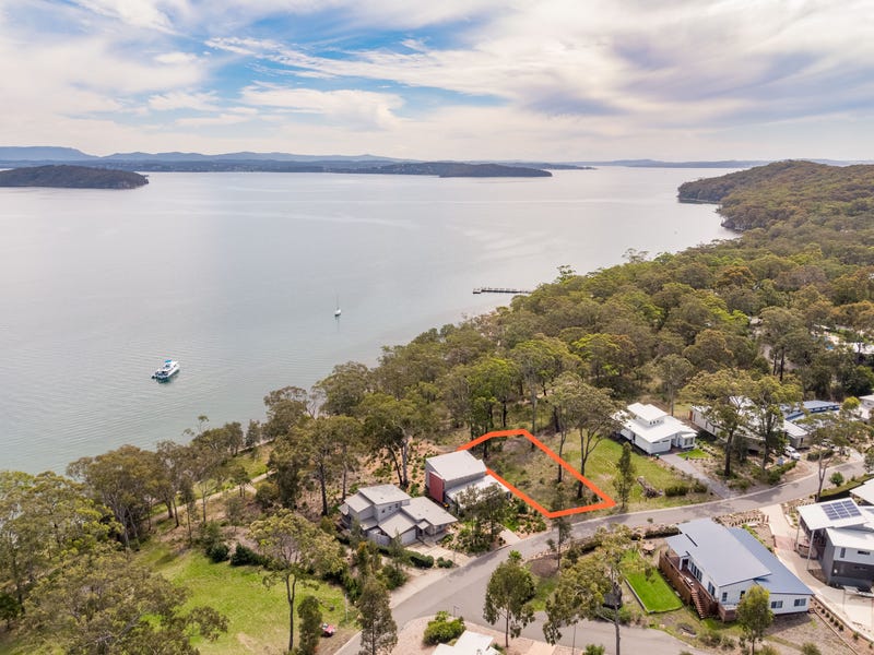 51 Lake Point Way, Murrays Beach, NSW 2281