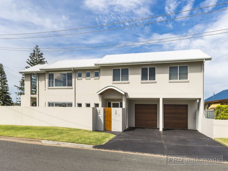 1 Clyde Street, Stockton, NSW 2295