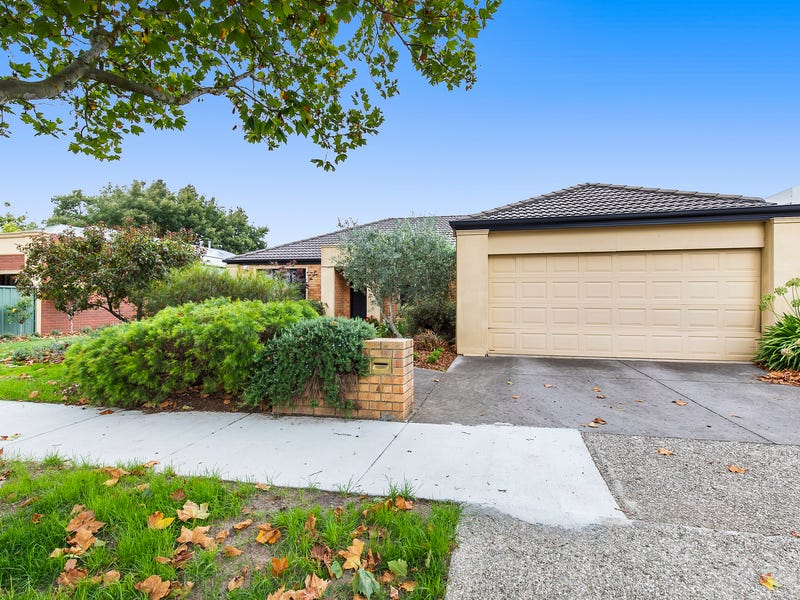 41 Stirling Drive, Lake Gardens, VIC 3355