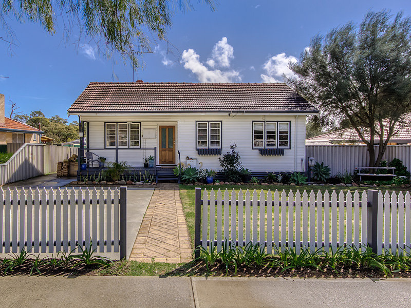 6 Ridley Way West, Medina, WA 6167 Property Details