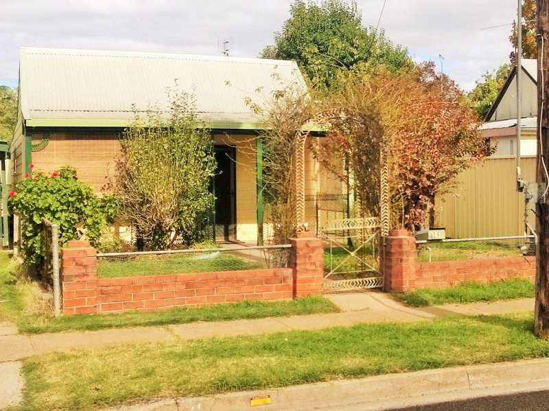 29 Gobolion Street, Wellington, NSW 2820