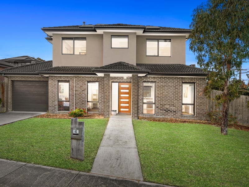 42 Johnson Drive, Ferntree Gully, VIC 3156