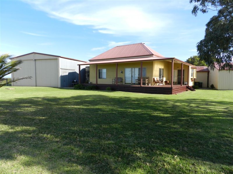 3 Fisher Street, Manns Beach, VIC 3971