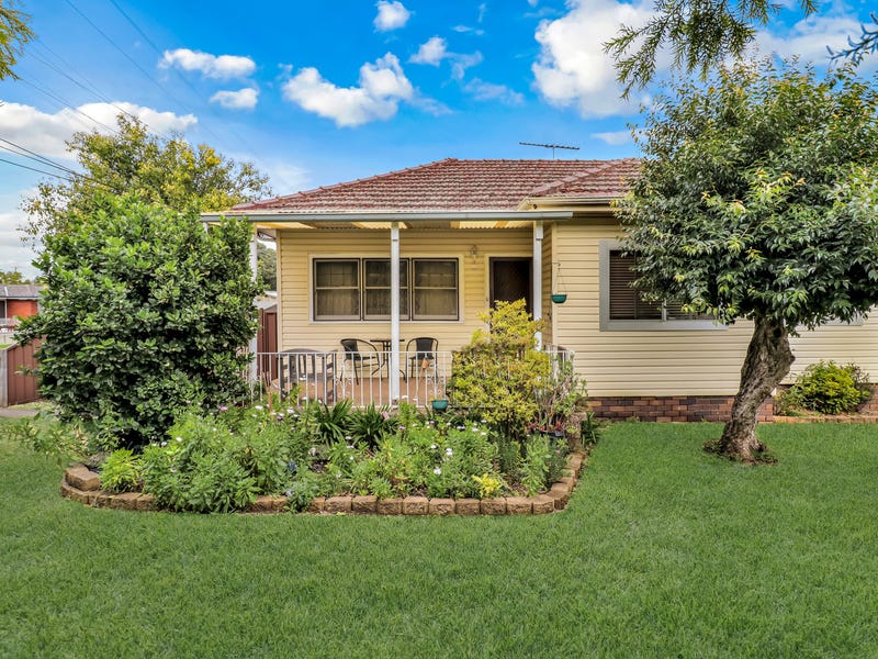 Houses for Sale in St Clair, NSW 2759 Pg. 4