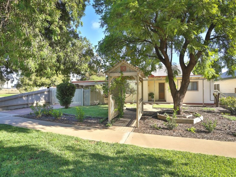 83 Cherry Avenue, Mildura, Vic 3500 Property Details