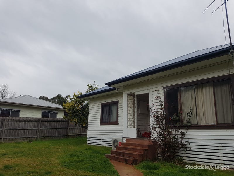 8 Inglis Avenue, Mirboo North, VIC 3871