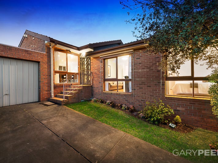 2/4 Curraweena Road, Caulfield South, VIC 3162 2/4 Curraweena Road, Caulfield South, VIC 3162