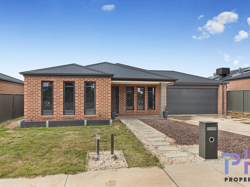 17 Brooklands Drive, Jackass Flat, VIC 3556