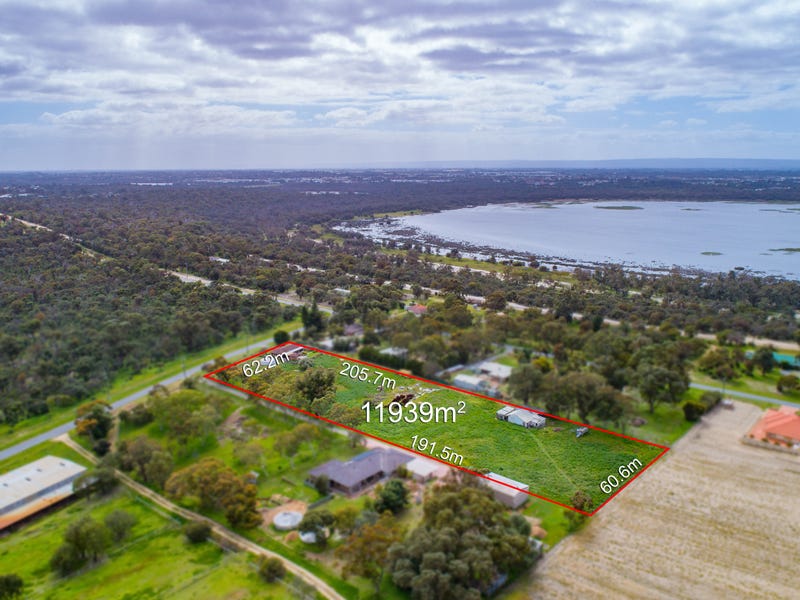 152 Holmes Road, Munster, WA 6166