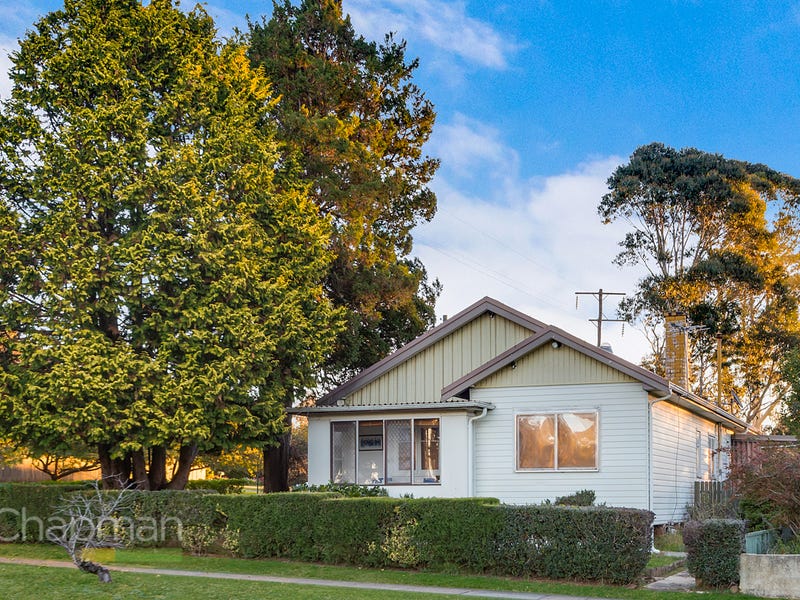 48 Barton Street, Katoomba, NSW 2780 Property Details