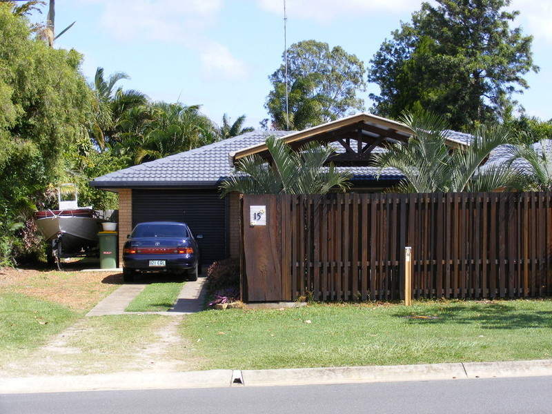 15 Torquay Road, Redland Bay, QLD 4165