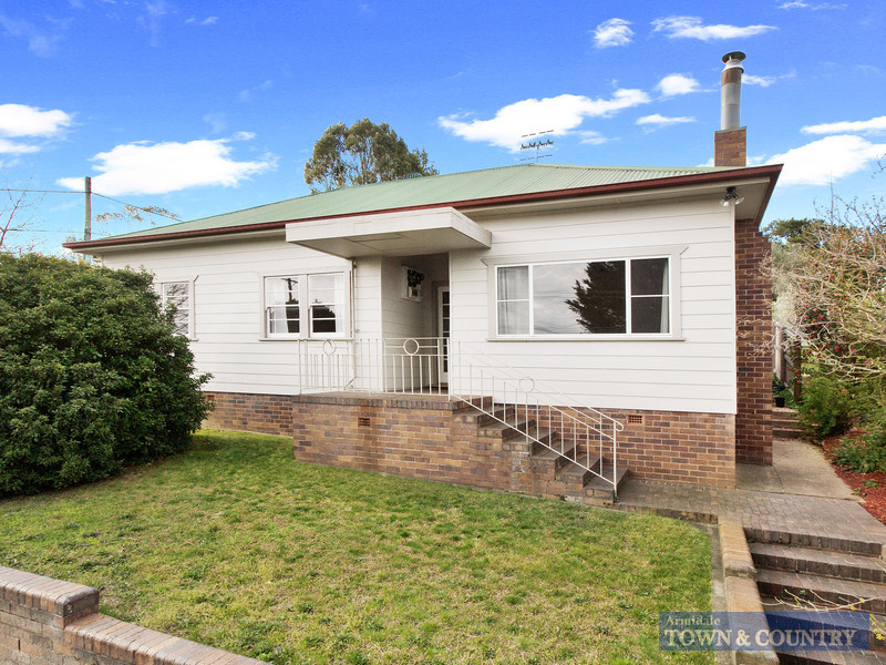 143 Donnelly Street, Armidale, NSW 2350