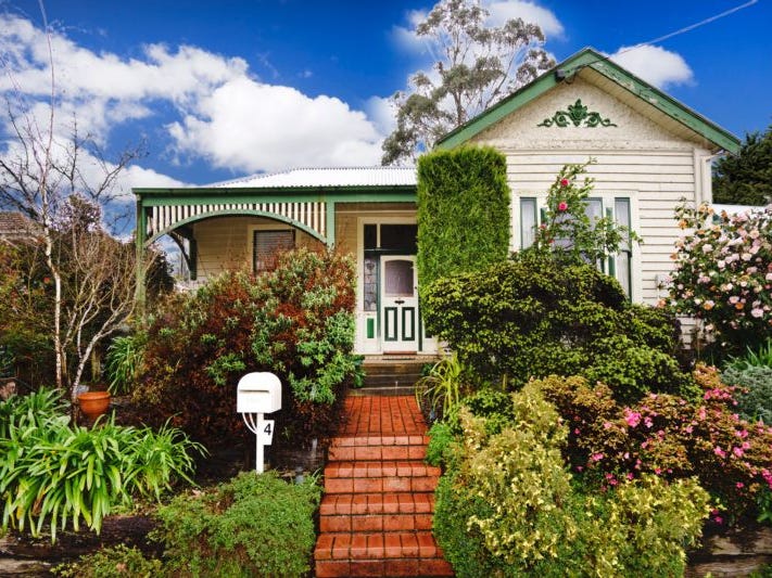 4 Kent Street, Newington, Vic 3350 Property Details