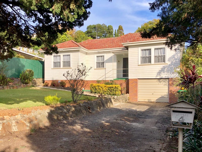 4 McKenzie Avenue, Wollongong, NSW 2500 Property Details