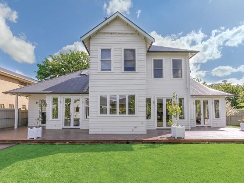 33 Russell Street, Newington, Vic 3350 Property Details