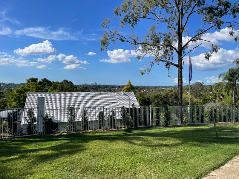 5 Flinders Court, Mount Ommaney, QLD 4074 - Realestate.com.au