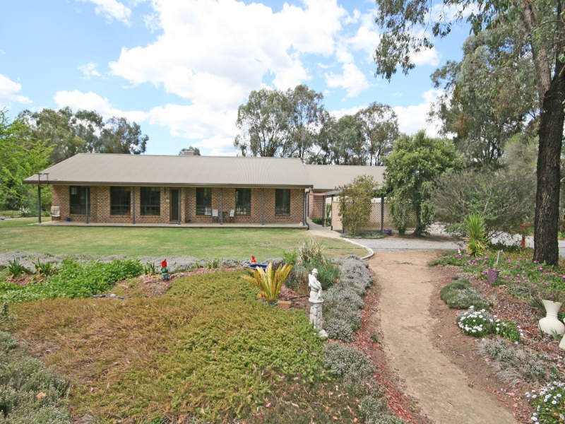 31 Kingswood Drive, Tamworth, NSW 2340 Property Details