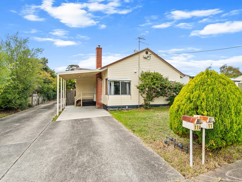 11 Foxlease Avenue, Traralgon, Vic 3844 House for Sale realestate