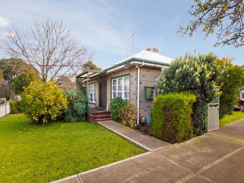 12 Apsley Street, Glenroy, VIC 3046