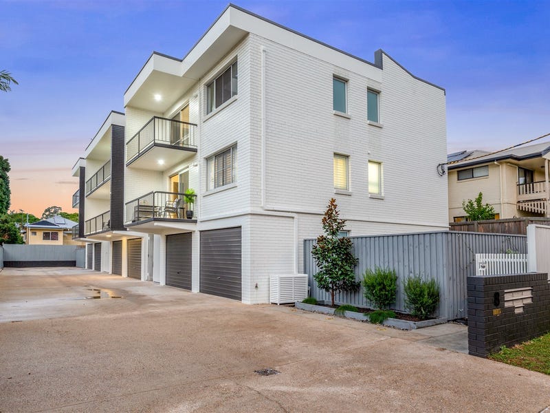 1/8 Cardross Street, Yeerongpilly, QLD 4105