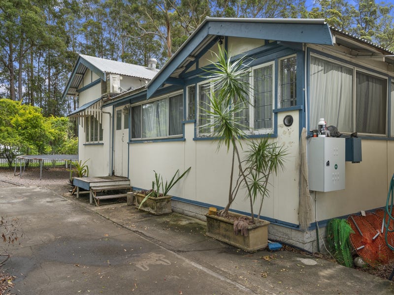 11 Beerwah Parade, Beerwah, QLD 4519