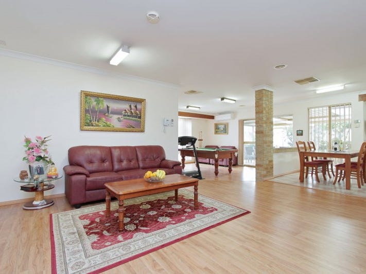 45 The Avenue, Alexander Heights, WA 6064