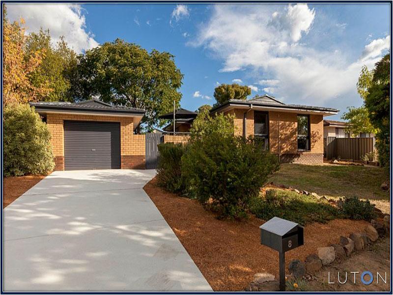 8 Hirschfeld Cres, Macgregor, ACT 2615