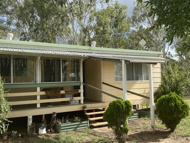 35 Mcewans Road, Nanango, QLD 4615