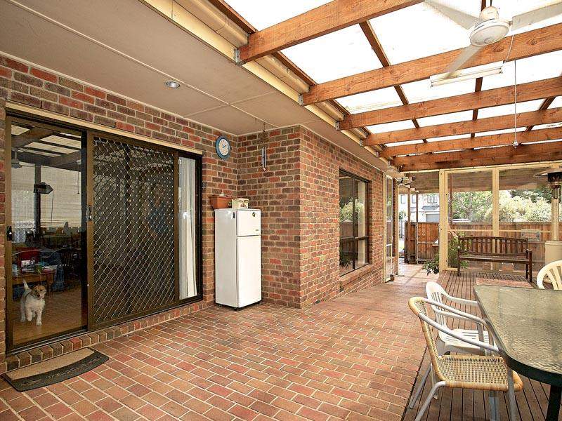 2 Janice Avenue, Cheltenham, Vic 3192 Property Details