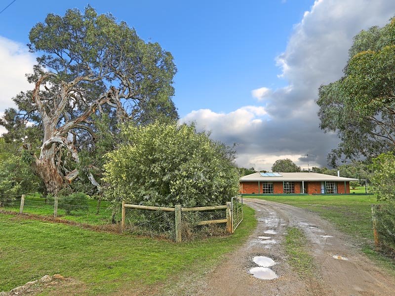 2 Redgum Drive, Teesdale, Vic 3328 Property Details