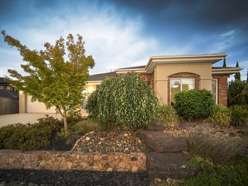 84 Whistler Drive, Berwick, Vic 3806 Property Details