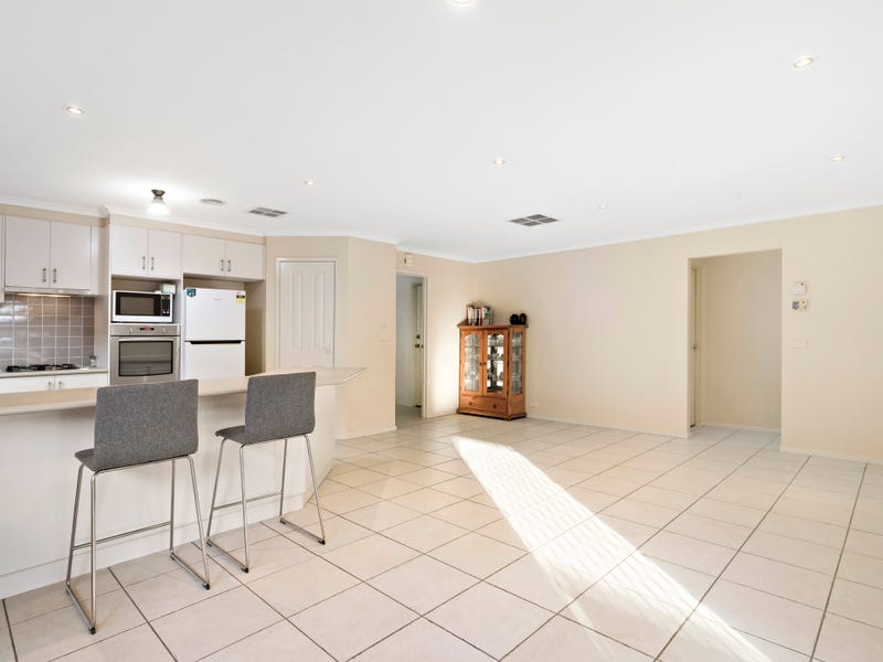 13 Ayrton Street, Gungahlin, ACT 2912 Property Details