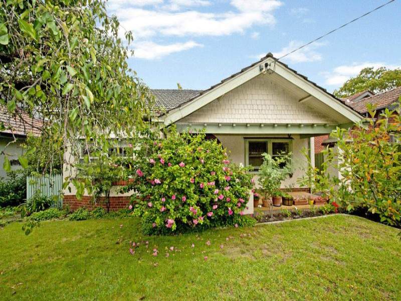 121 Summerhill Road, Glen Iris, VIC 3146