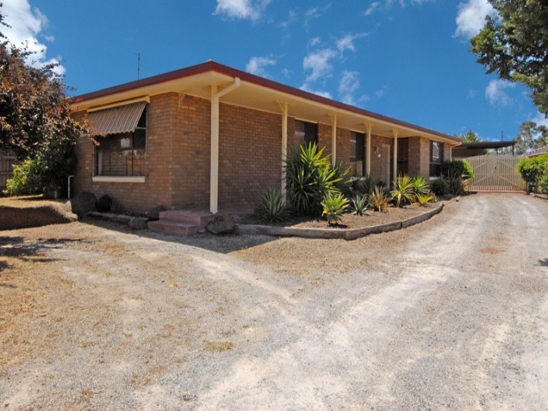 8 Buckingham Street, Sydenham, Vic 3037 Property Details